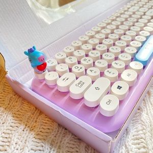 BT21 mang wireless retro keyboard